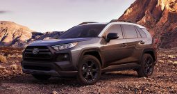 2021-Toyota-RAV4-02